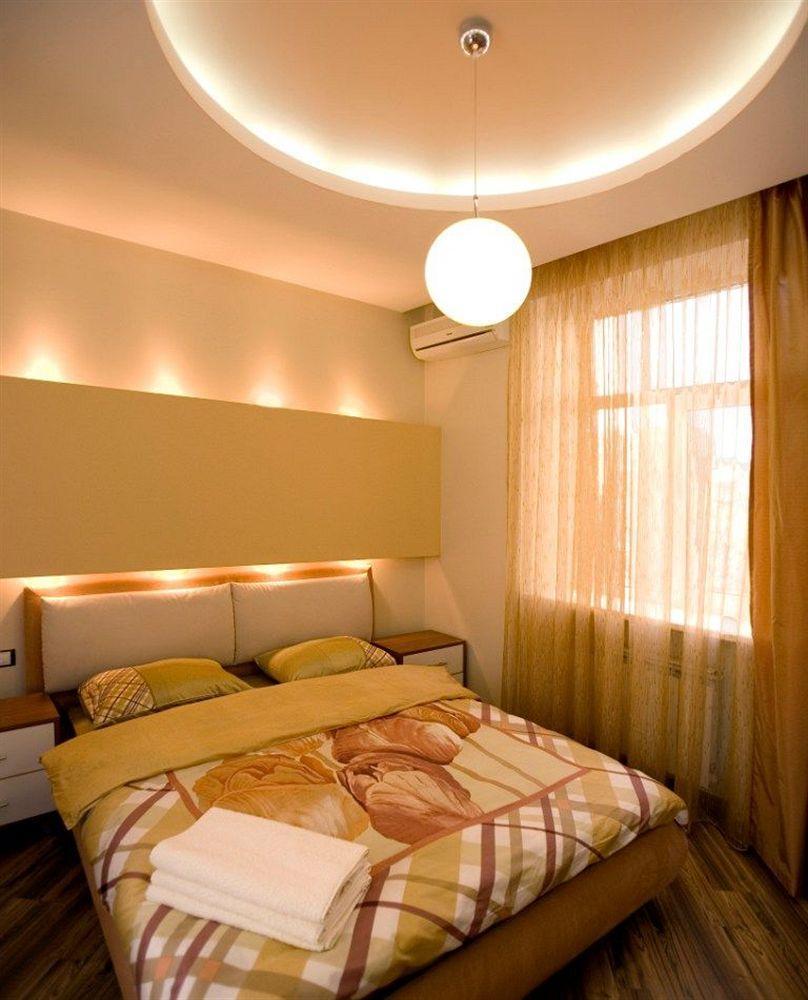 Pecherskie Lipki Hotel Kiev Ngoại thất bức ảnh
